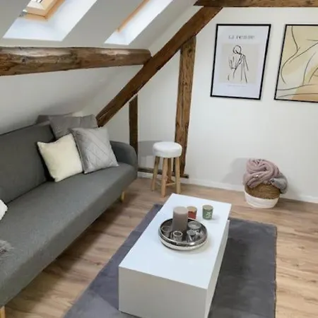 *neu* Extravagantes Eifelhaus Am Nuerburgring Hébergement de vacances Mannebach (Vulkaneifel)