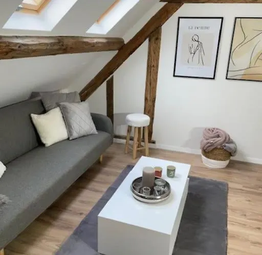 *neu* Extravagantes Eifelhaus Am Nuerburgring Holiday home Mannebach (Vulkaneifel)