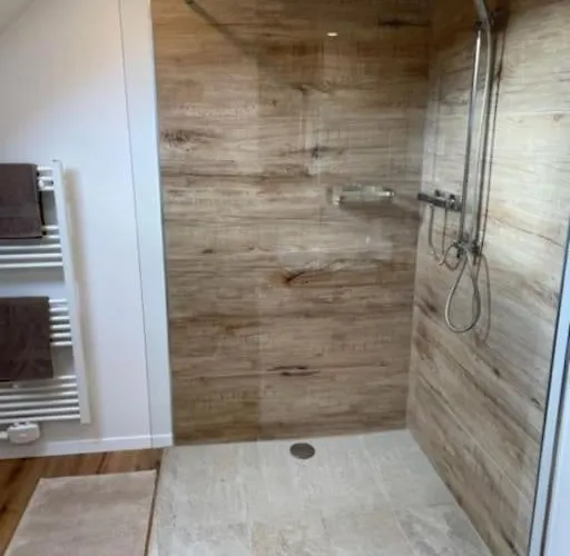 Holiday home *neu* Extravagantes Eifelhaus Am Nuerburgring