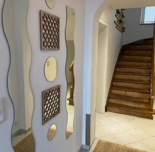 *neu* Extravagantes Eifelhaus Am Nuerburgring *